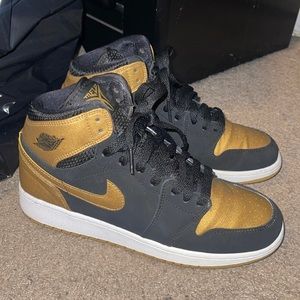 Retro Air Jordan 1 “Melo”